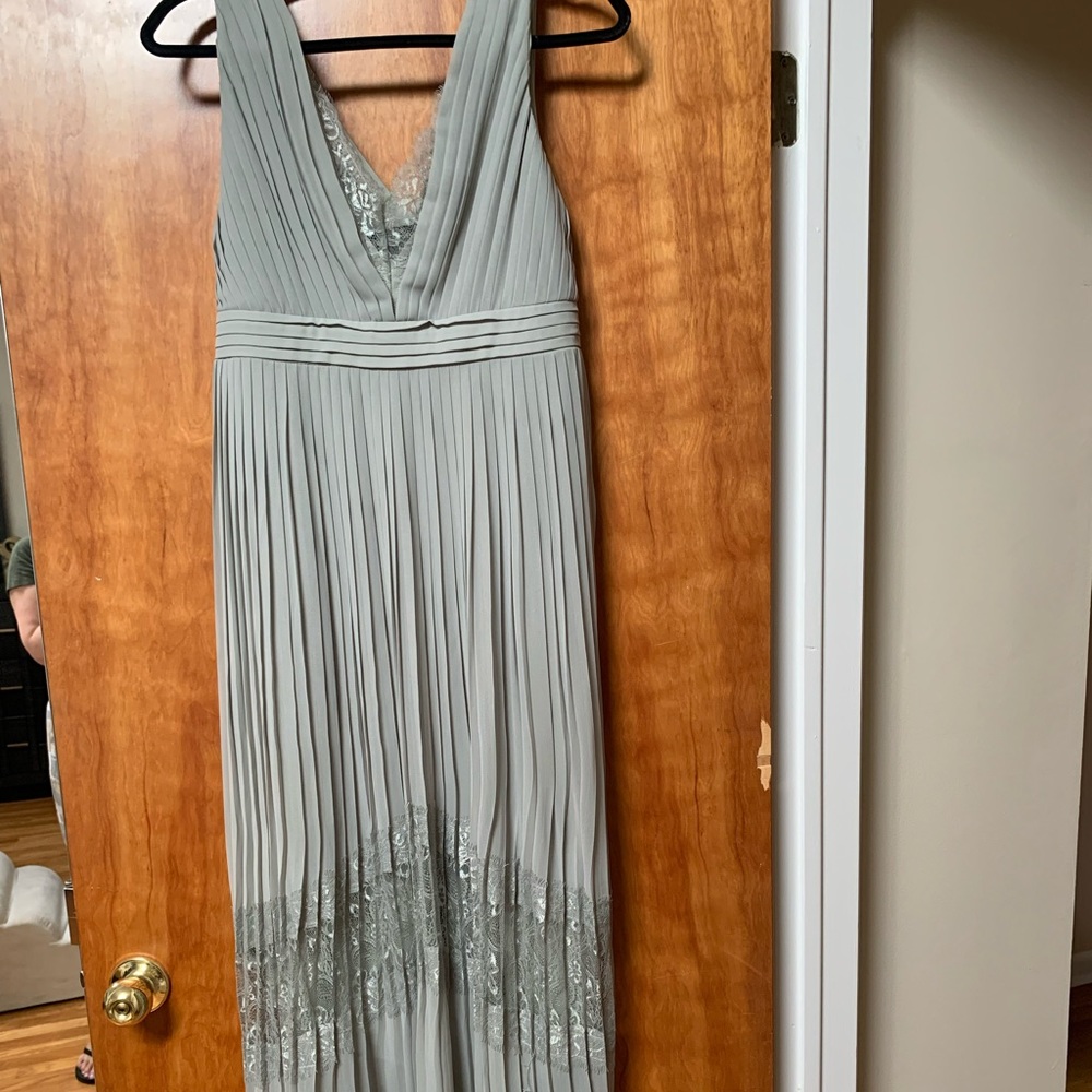 Elegant Gray Sleeveless Dress